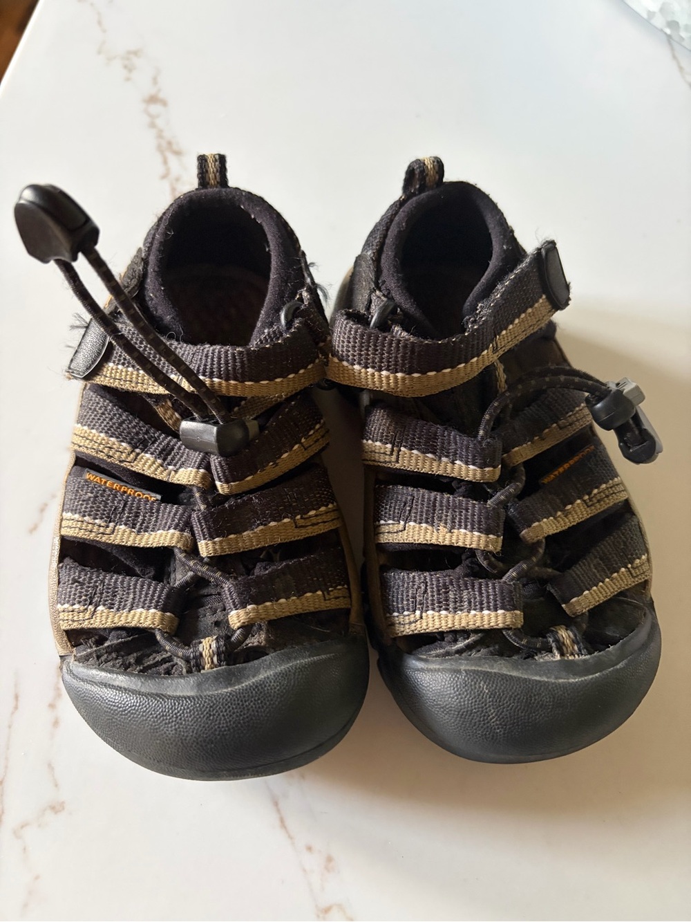 Keen Newport h2 water shoes size 8 toddler